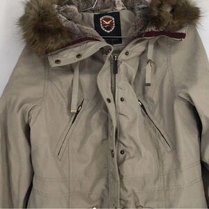1 Madison Expedition Women's Beige Down Coat with Faux Fur Trim Sz M NWT
